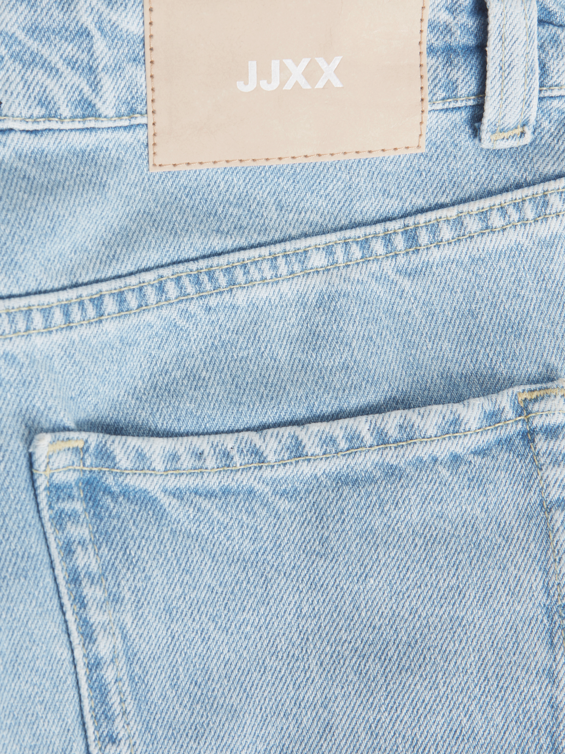 model_shot-detail