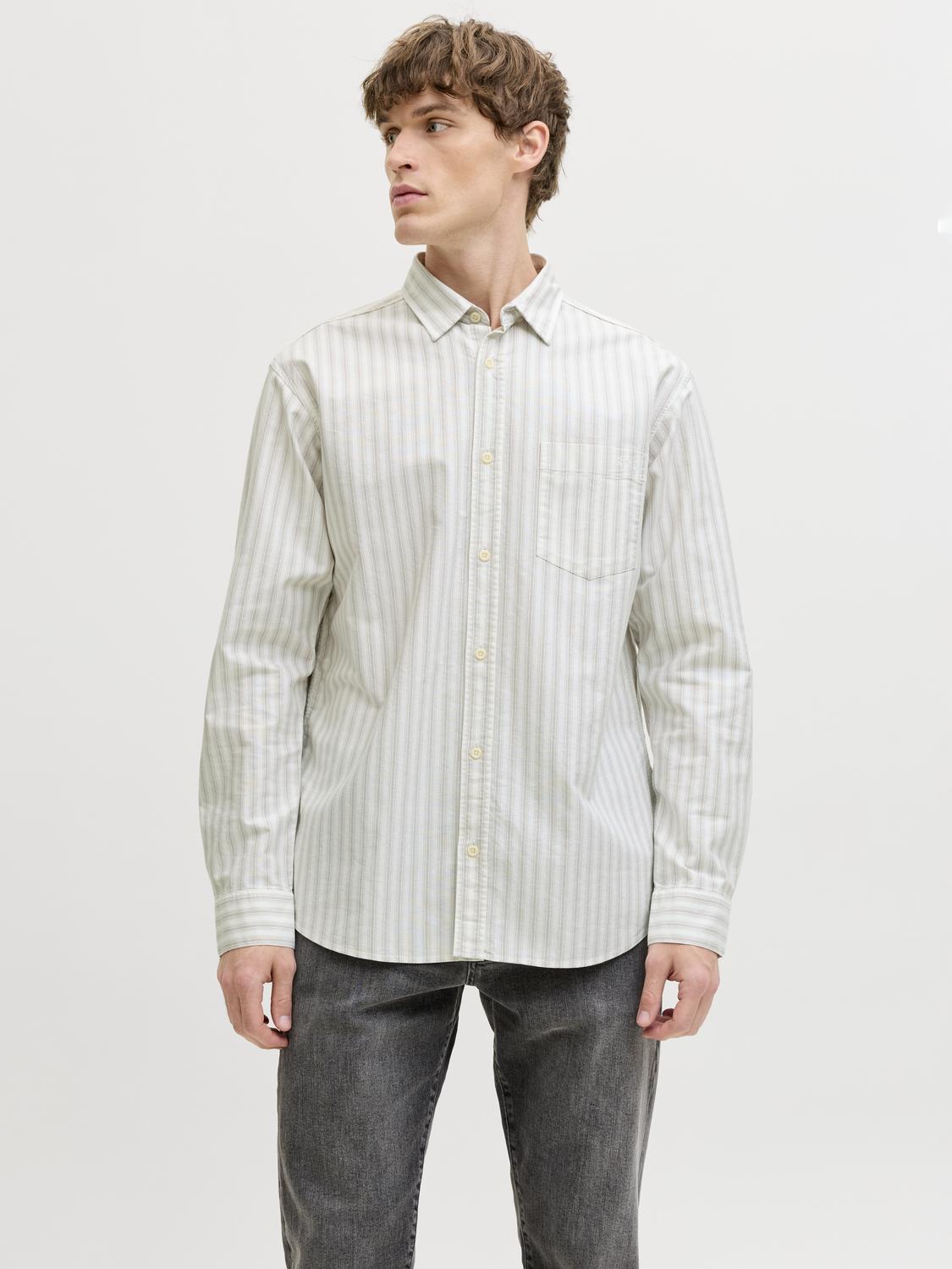 model_shot-front