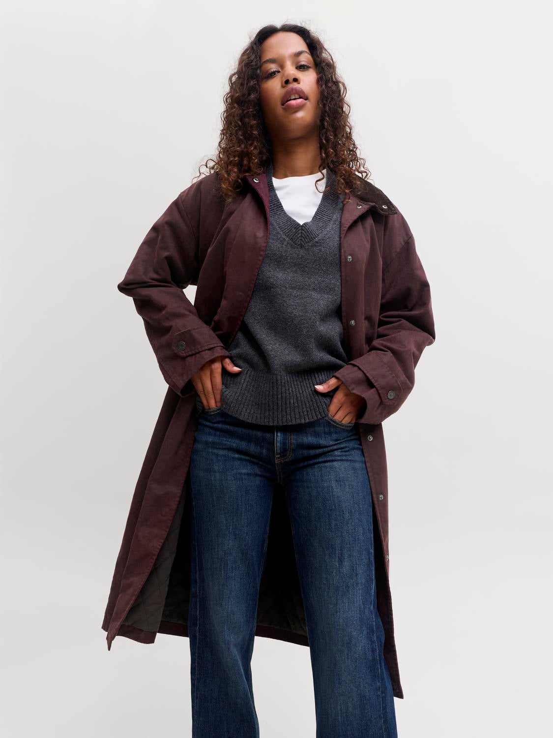 model_shot-creative