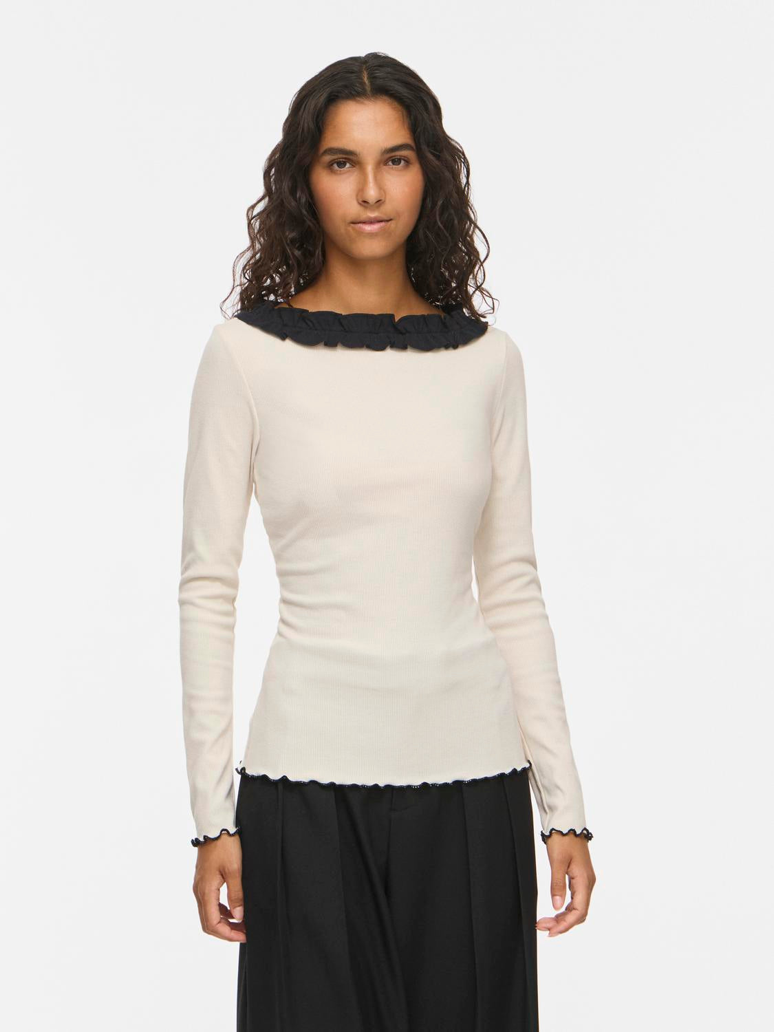 model_shot-front