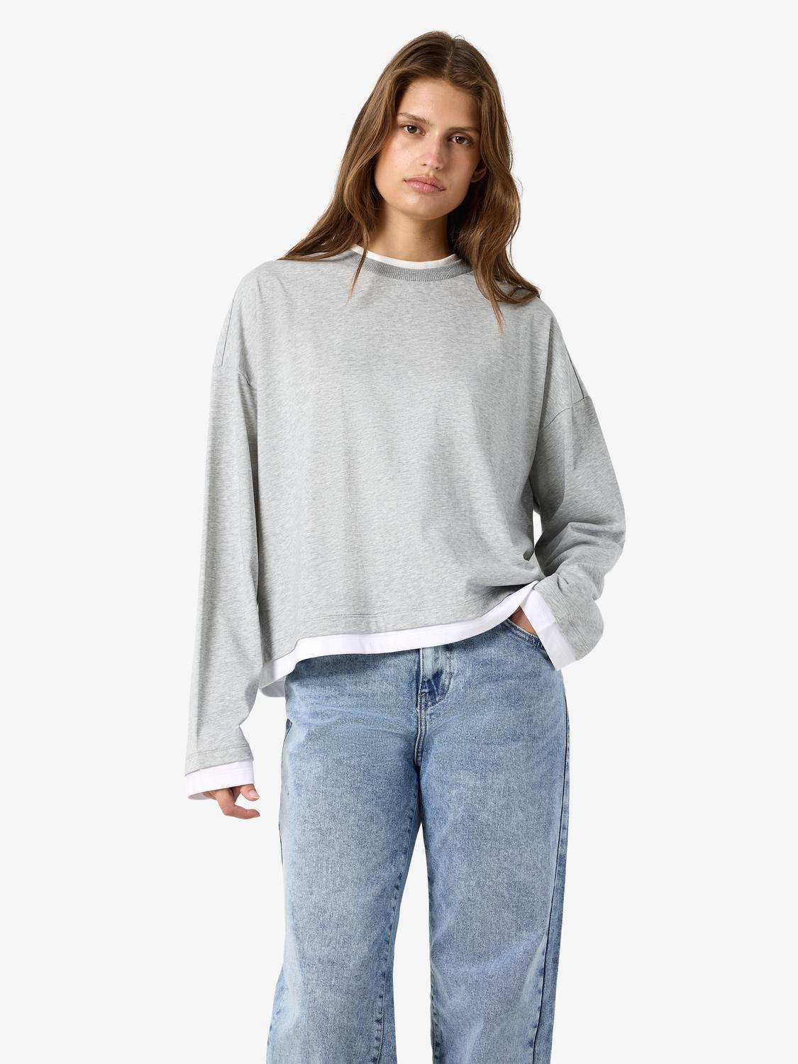 model_shot-front