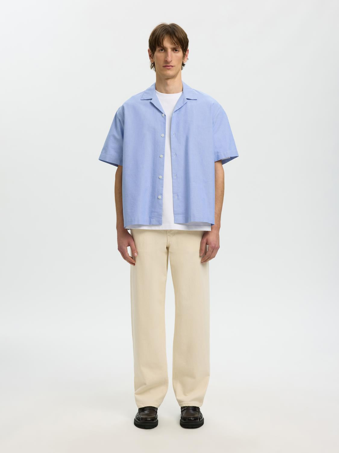 model_shot-front_full