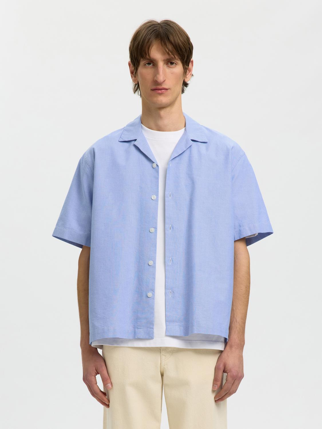 model_shot-front
