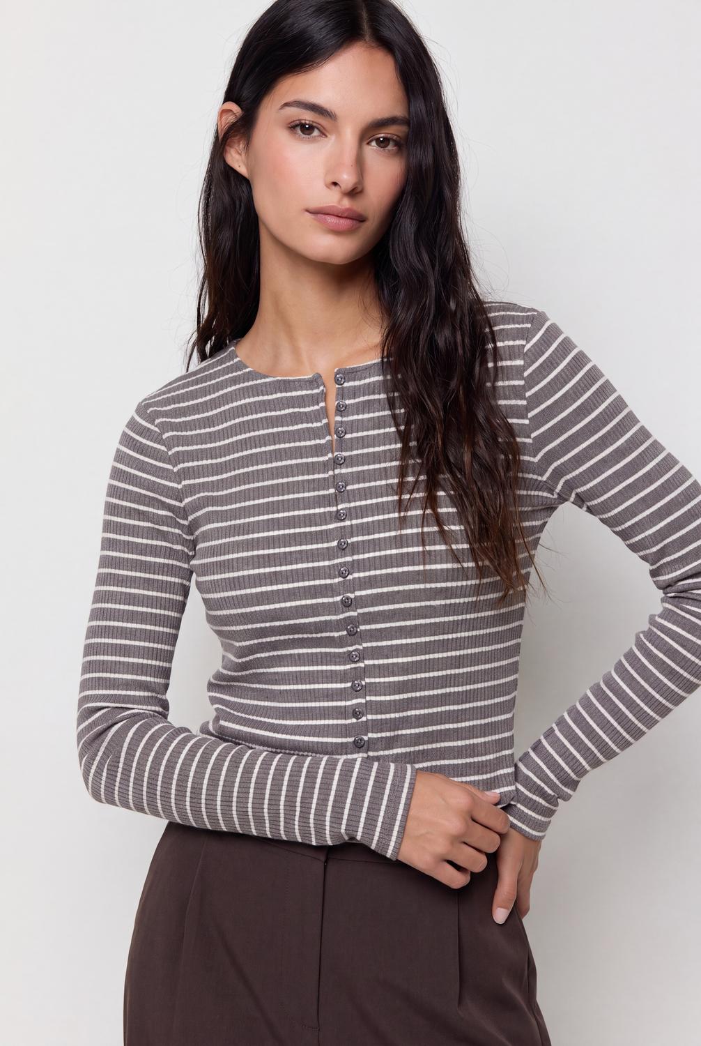 model_shot-front