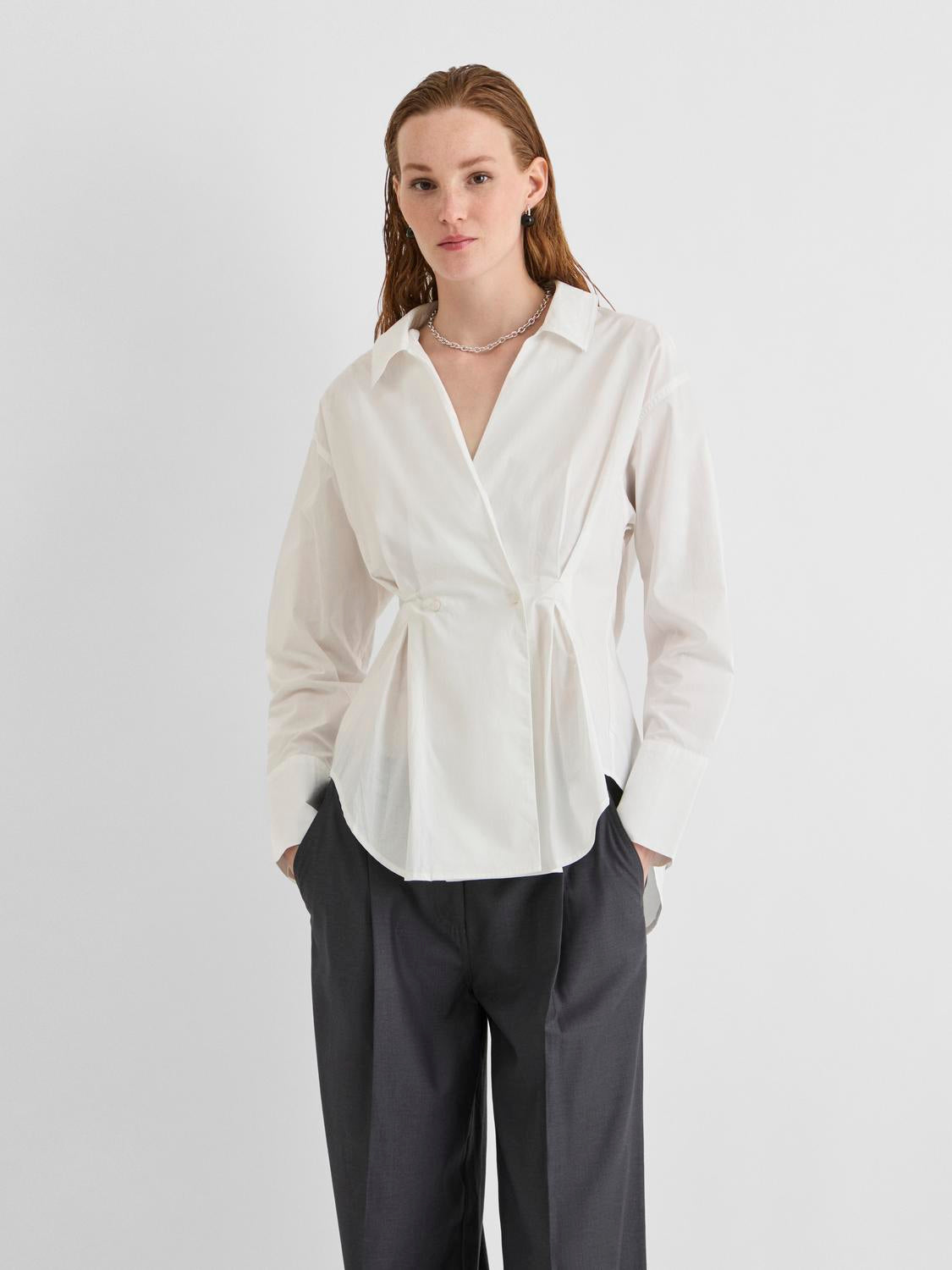 model_shot-front