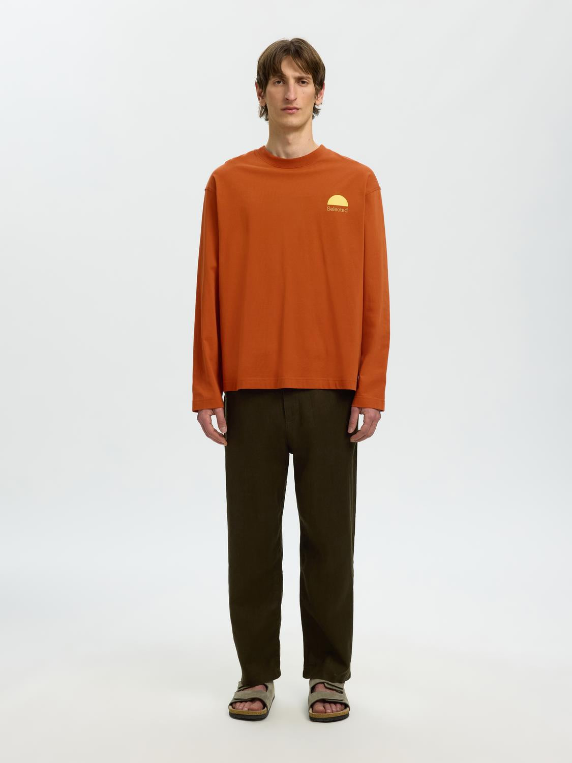 model_shot-front_full