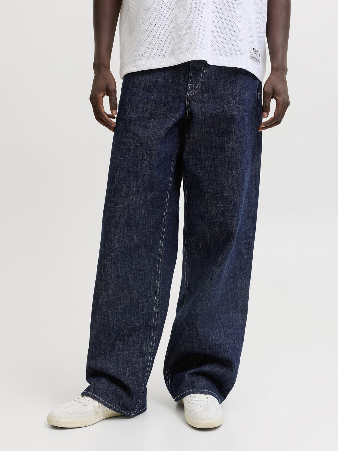model_shot-front
