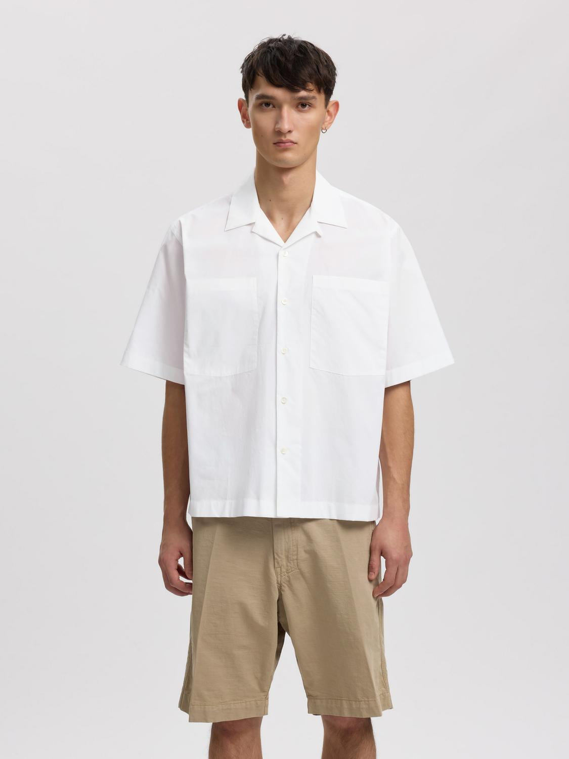 model_shot-front
