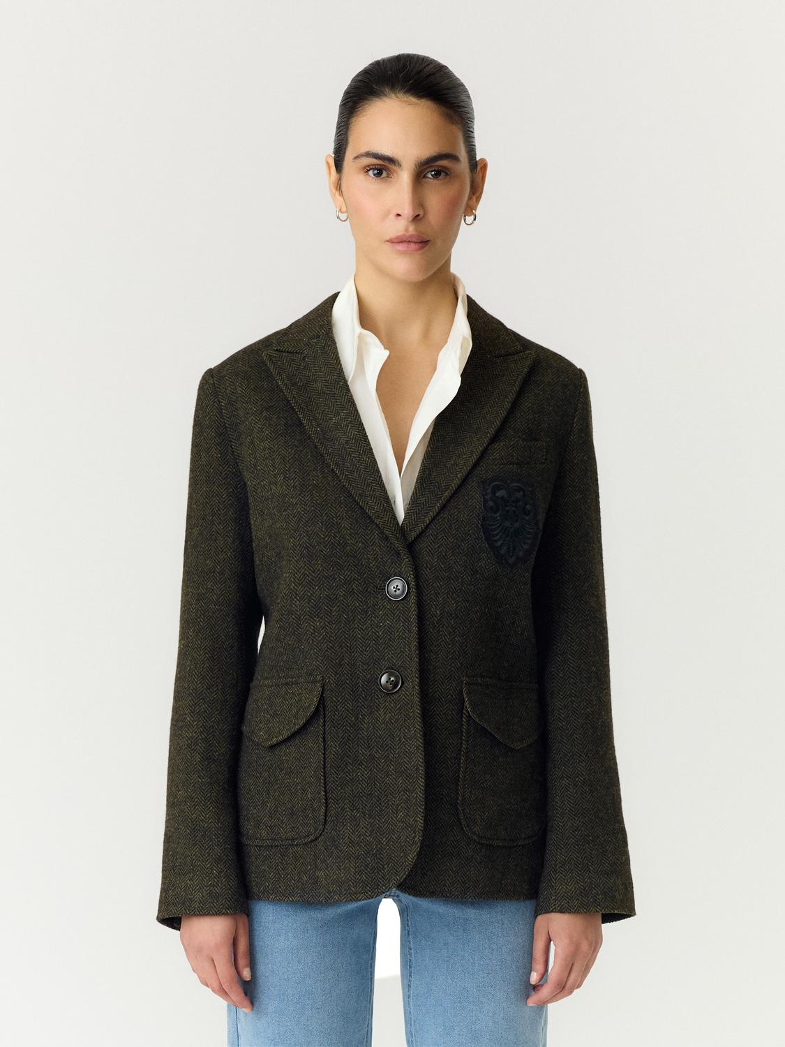 model_shot-front