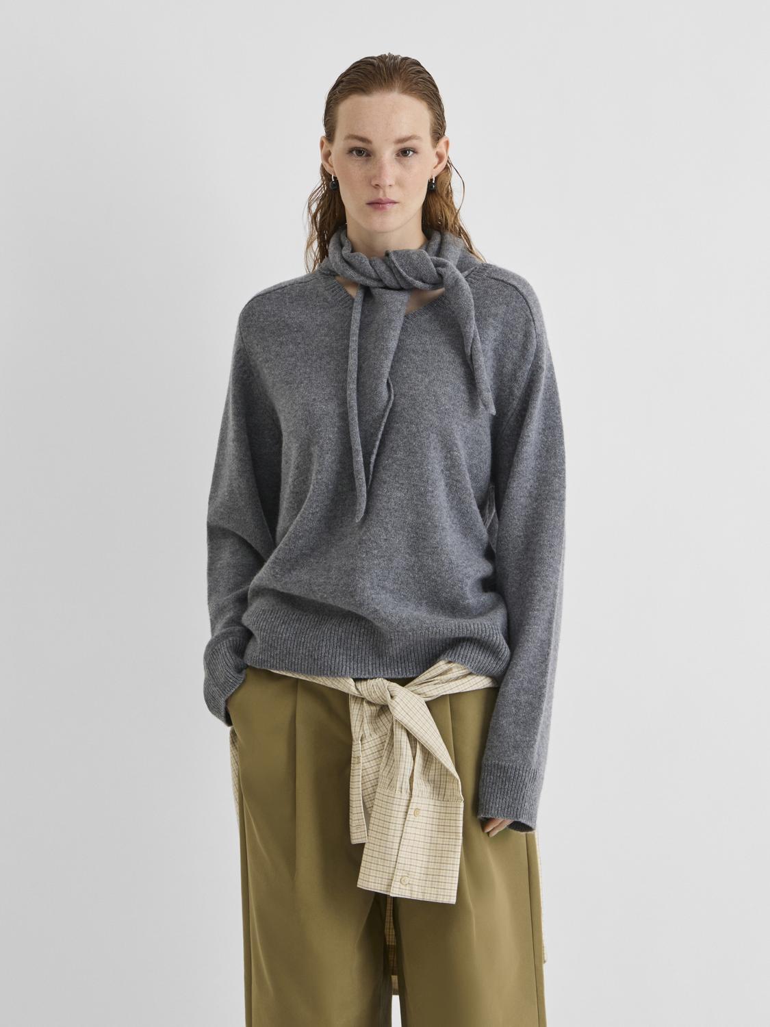 model_shot-front