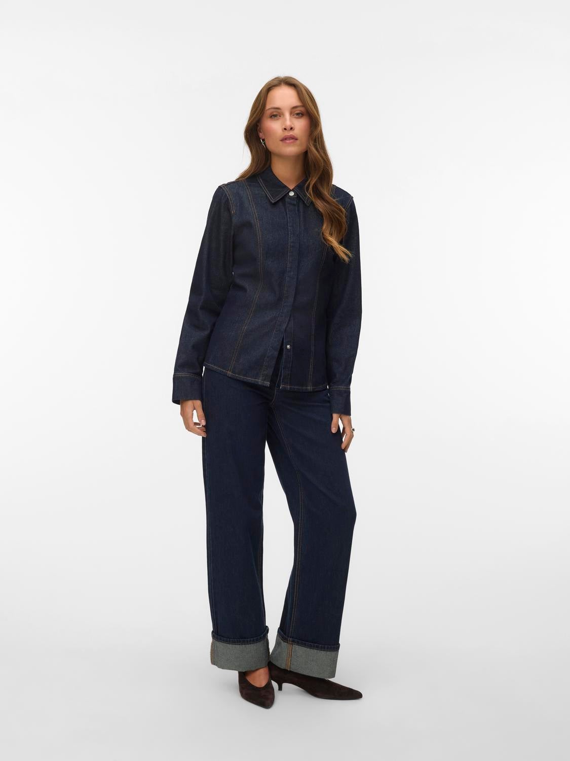 model_shot-front