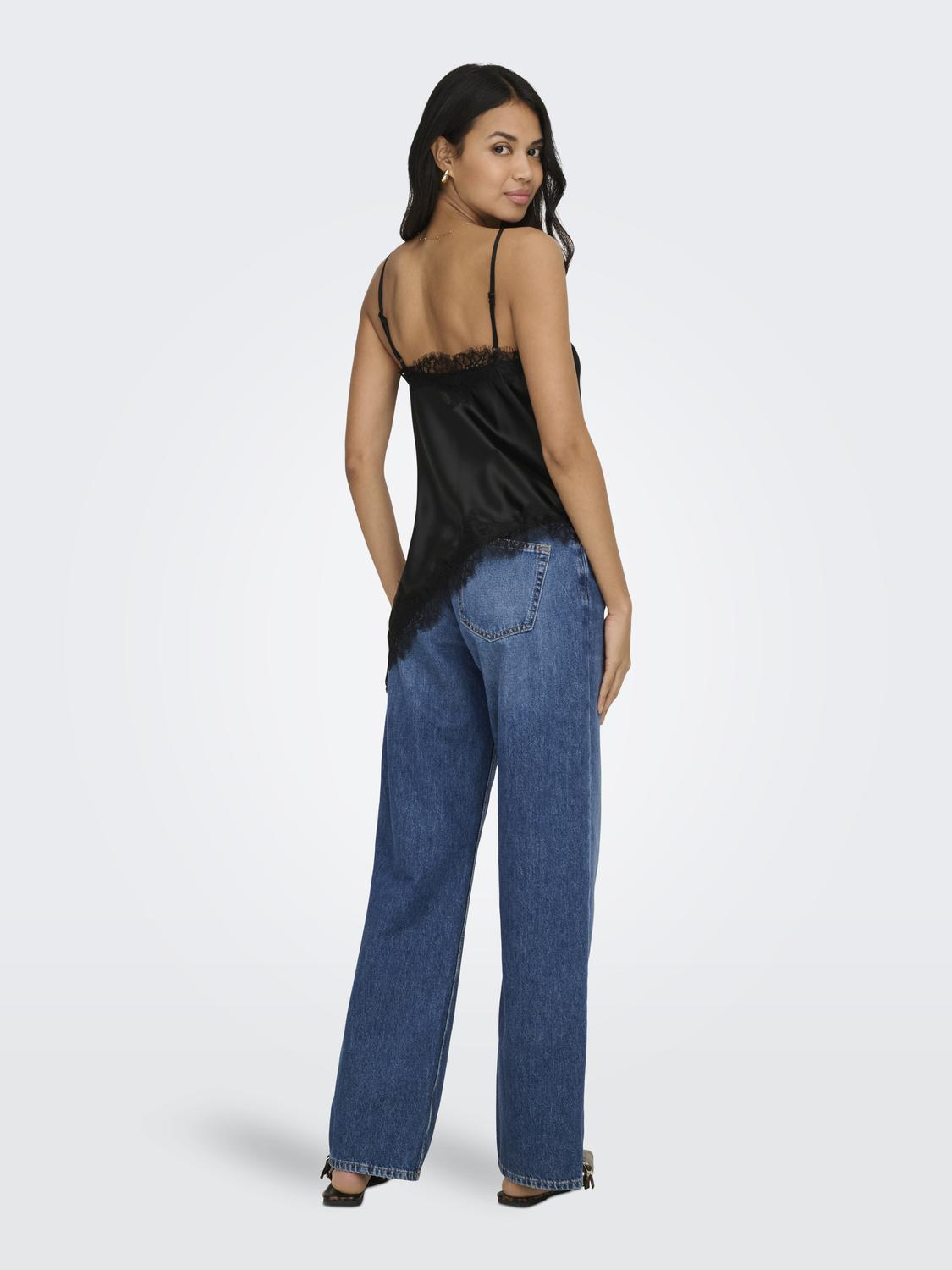 model_shot-back