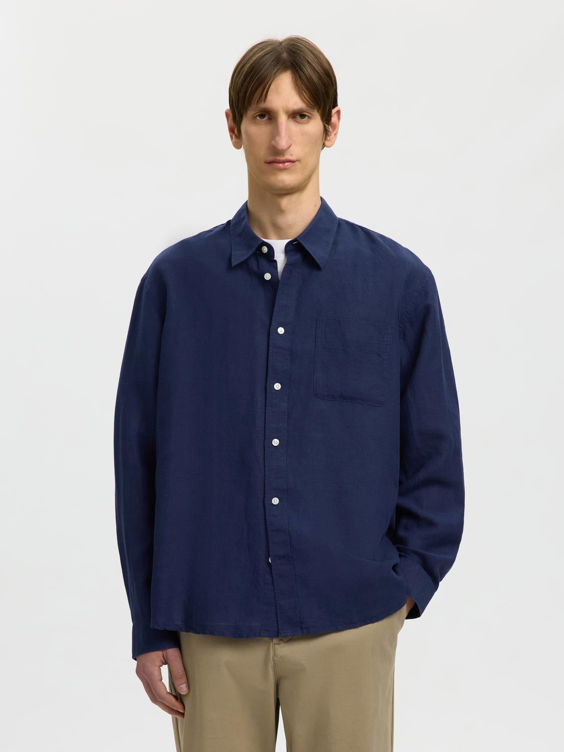 model_shot-front