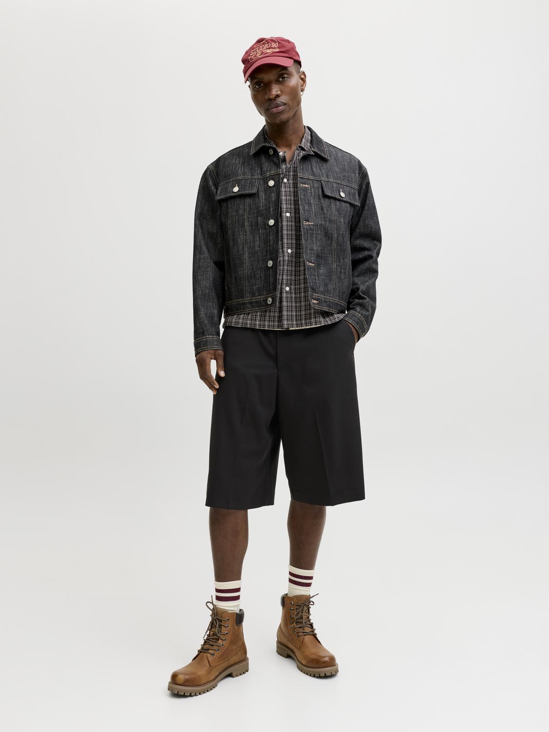 model_shot-front_full