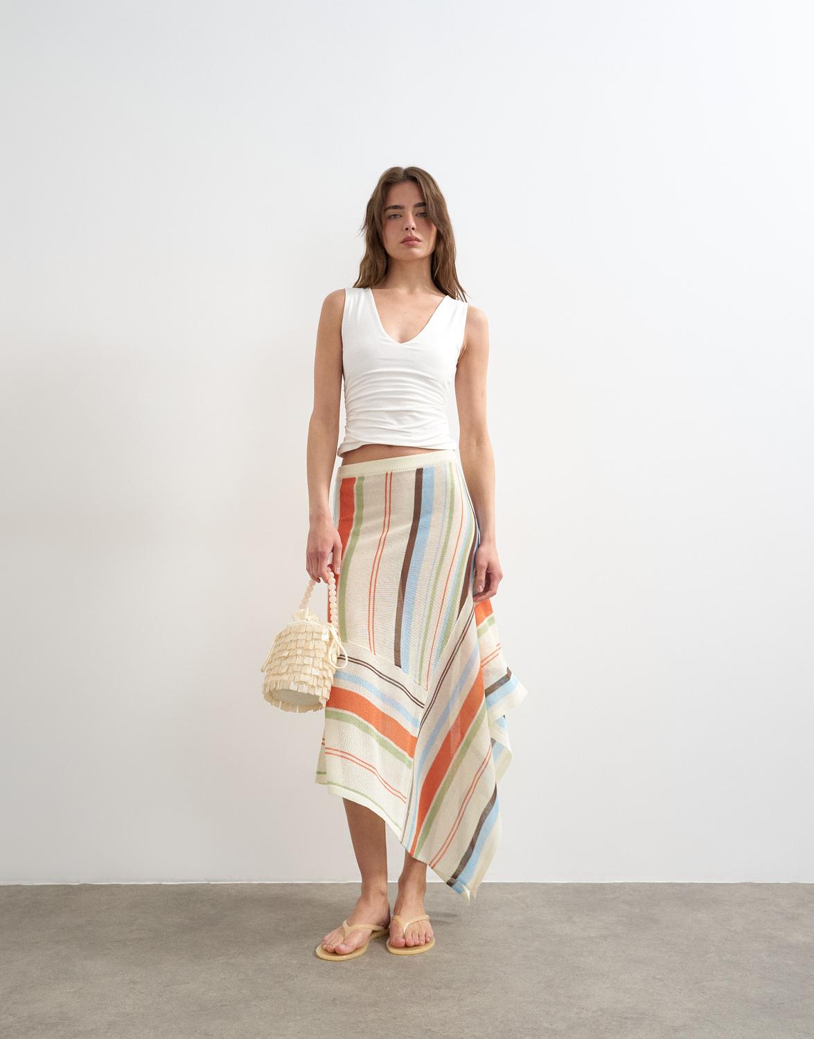 model_shot-front