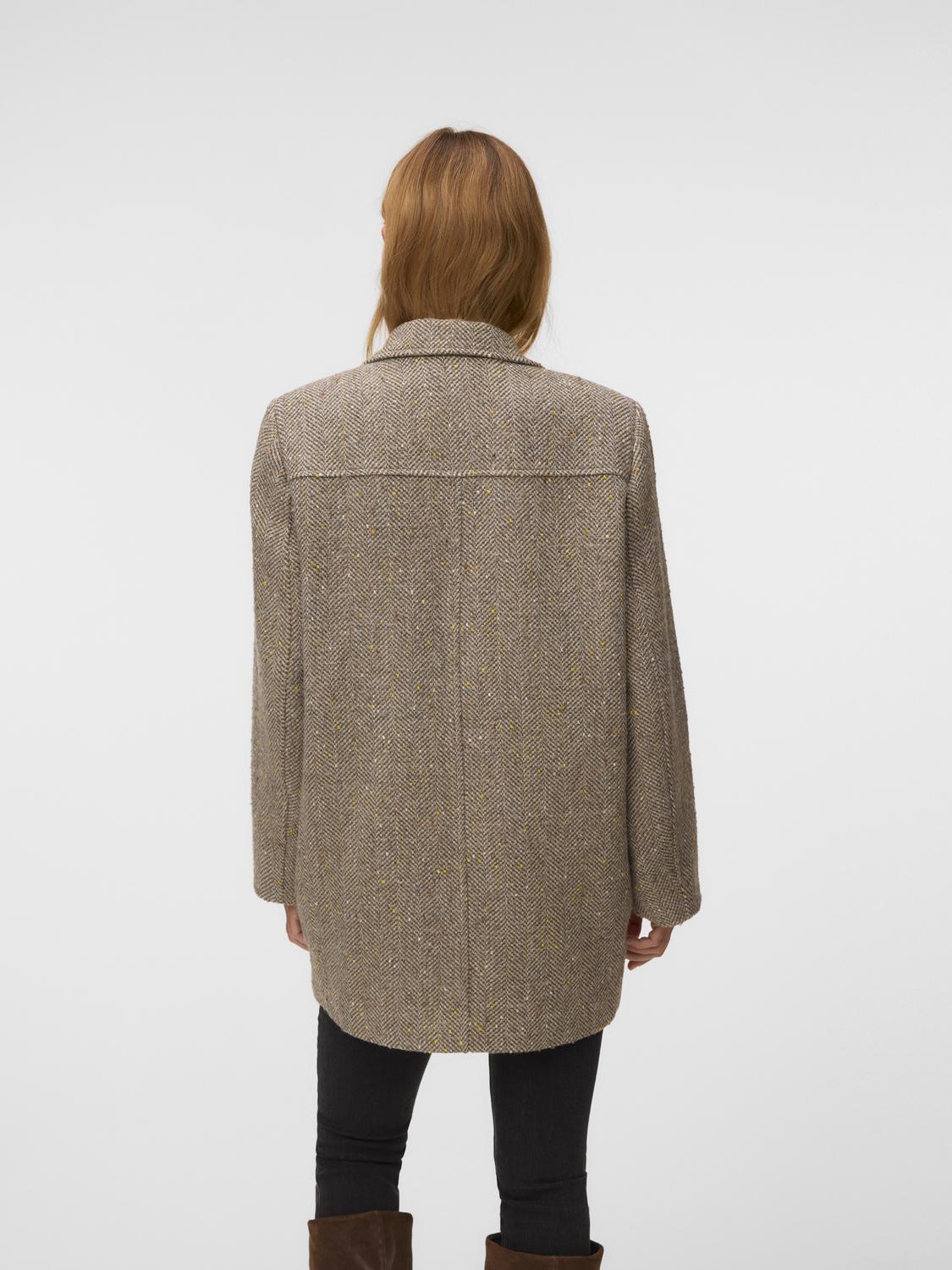 model_shot-back