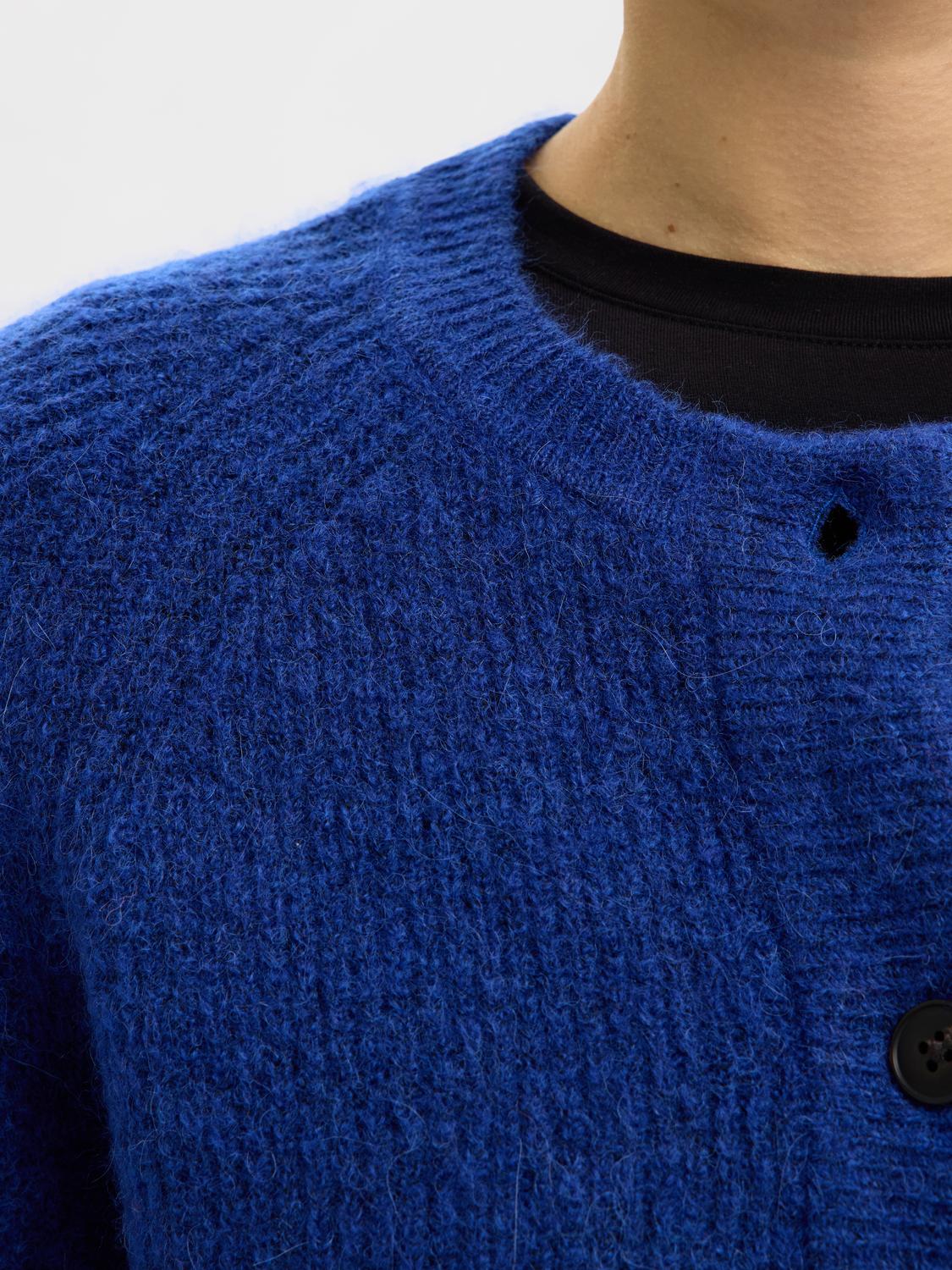 model_shot-detail