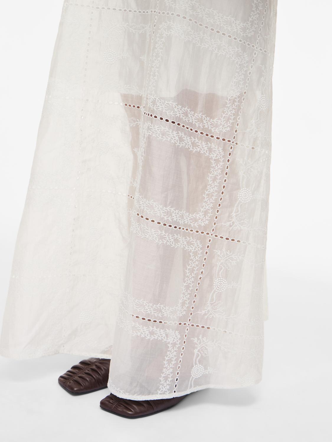 model_shot-detail