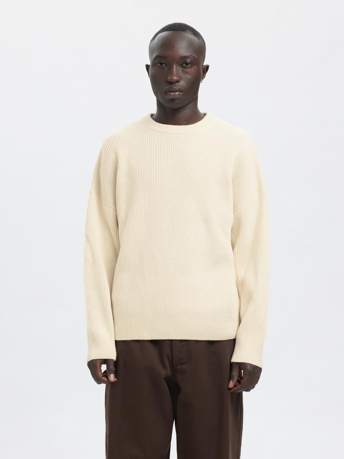 model_shot-front