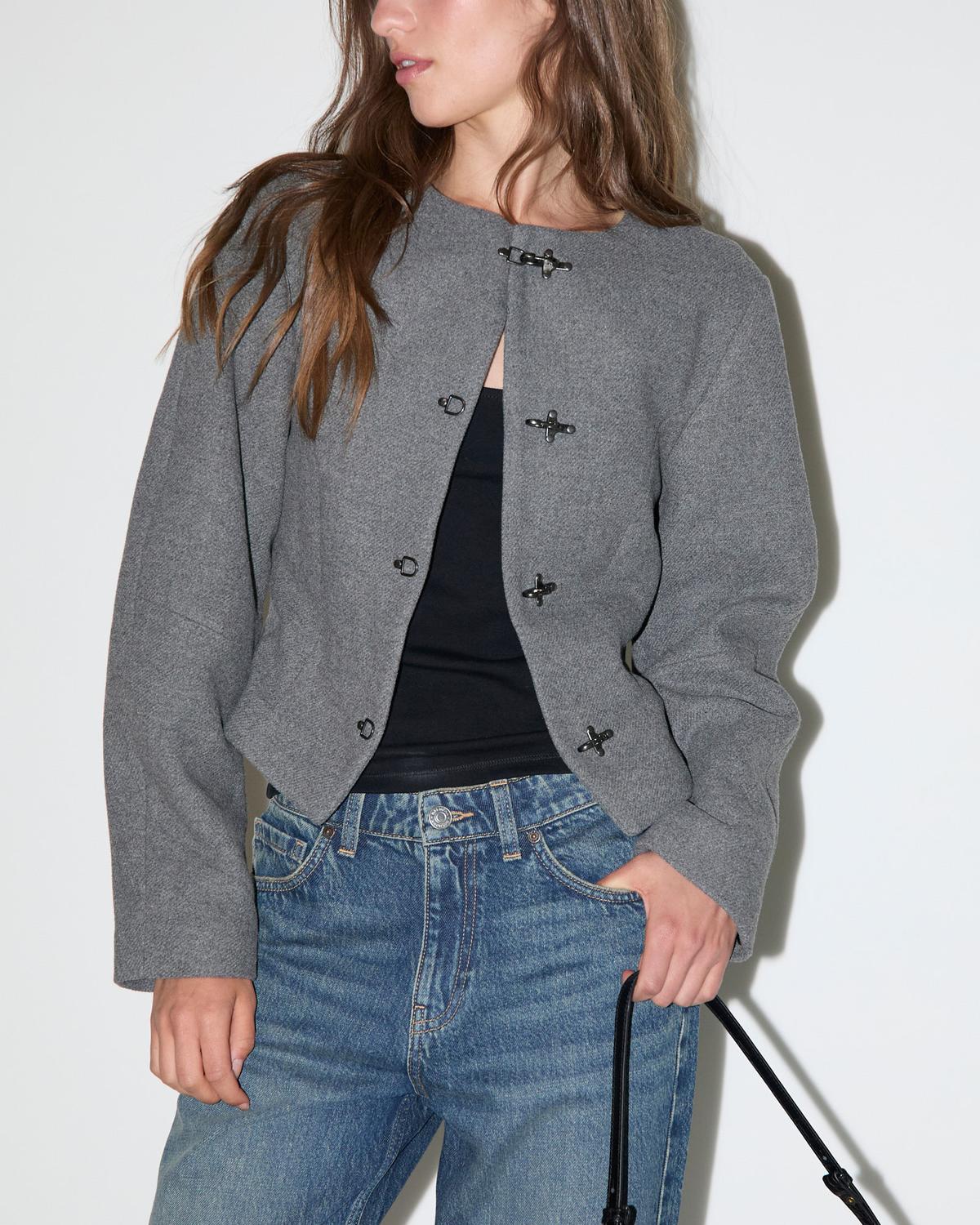 model_shot-detail