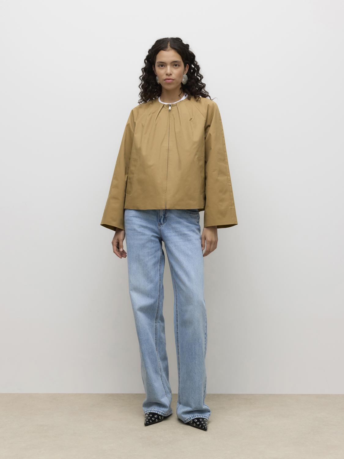 model_shot-front