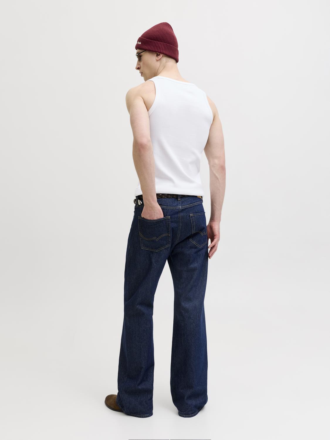 model_shot-back