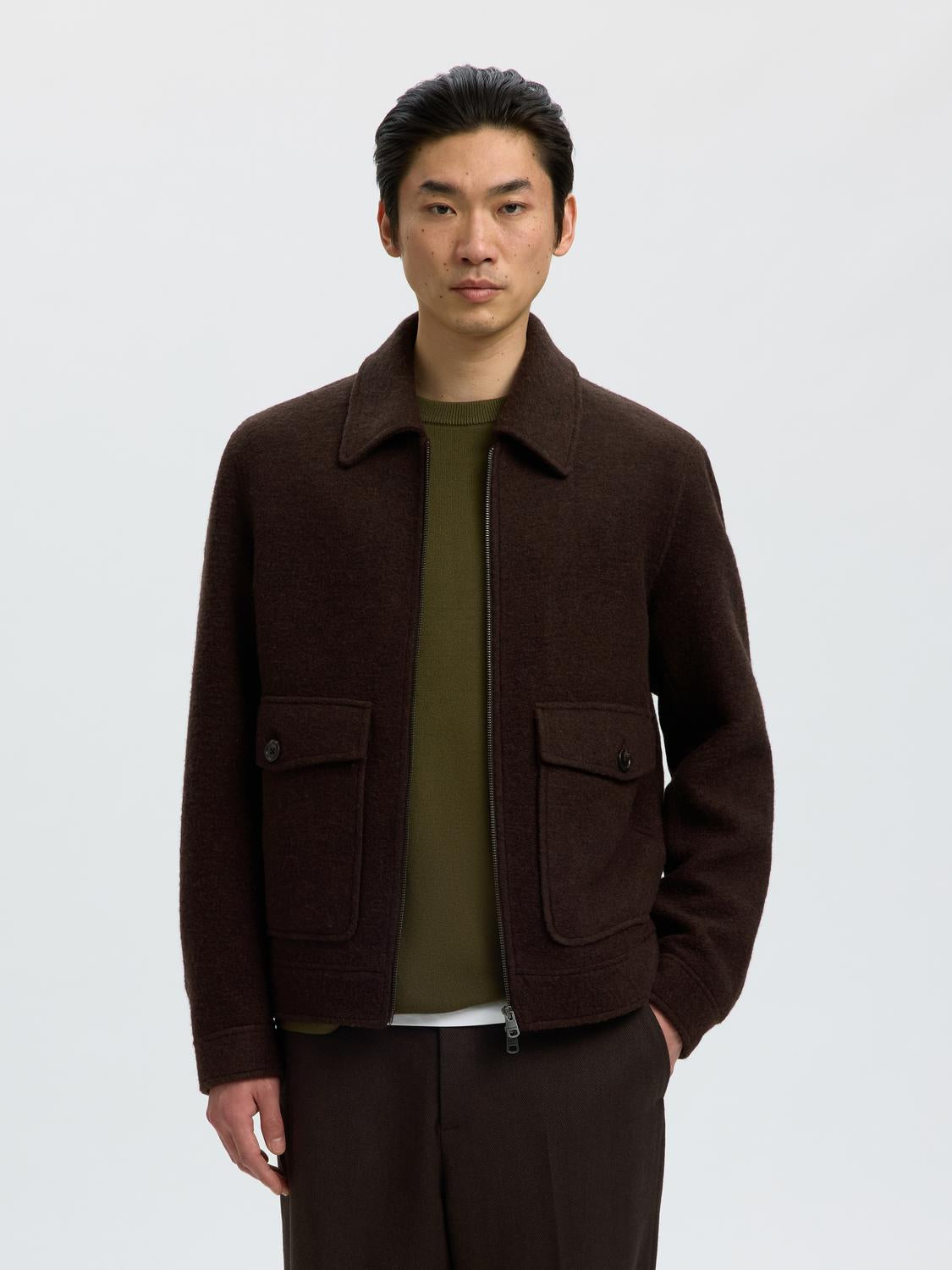 model_shot-front