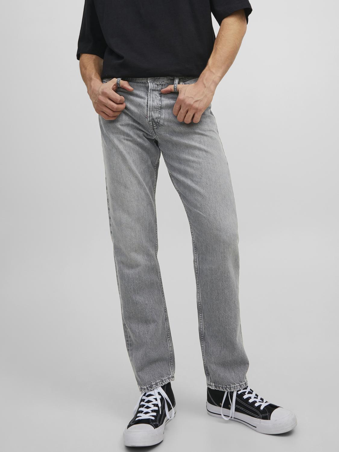 model_shot-front