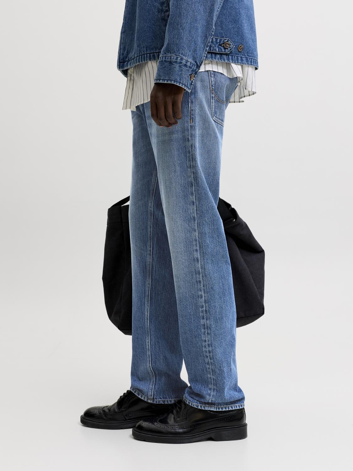 model_shot-detail