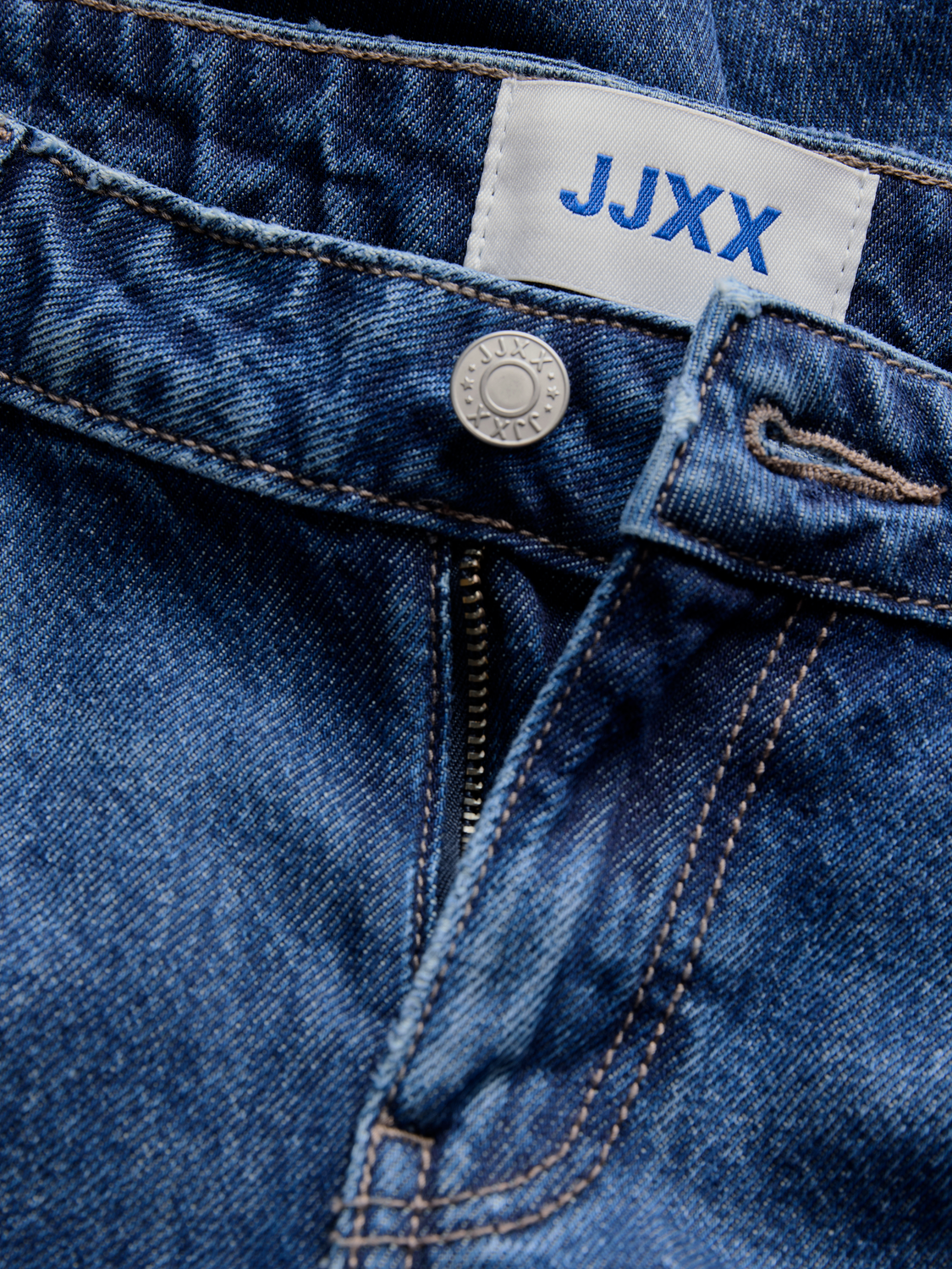 model_shot-detail