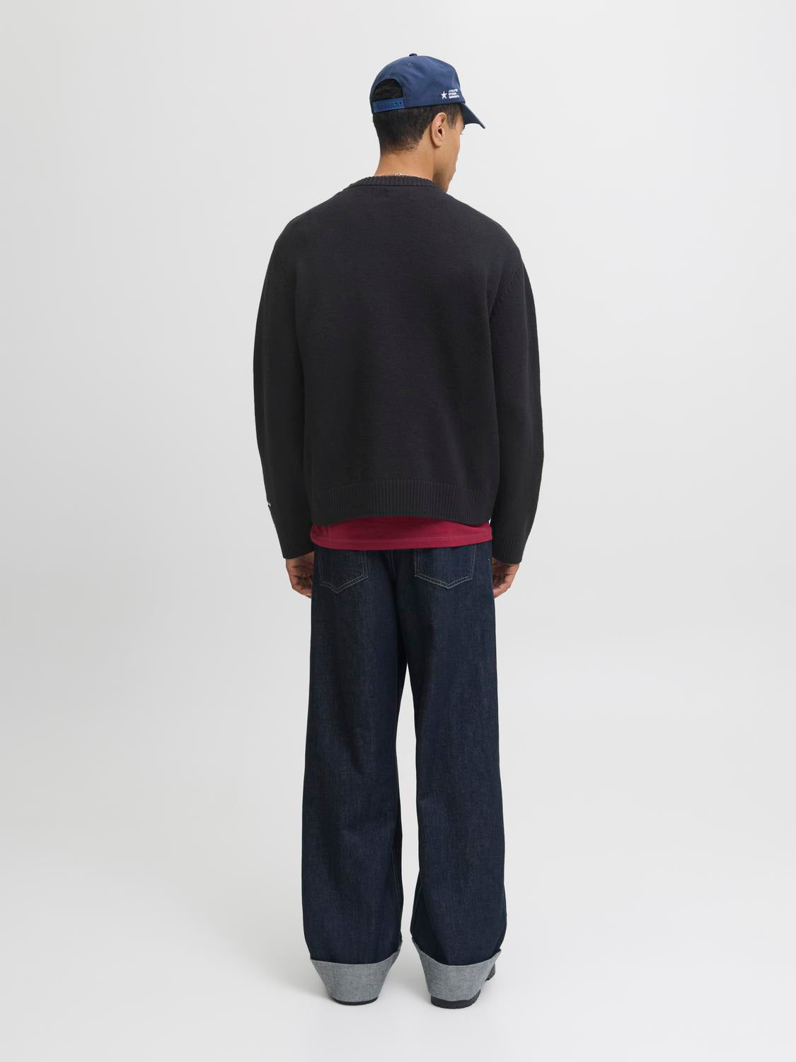 model_shot-back