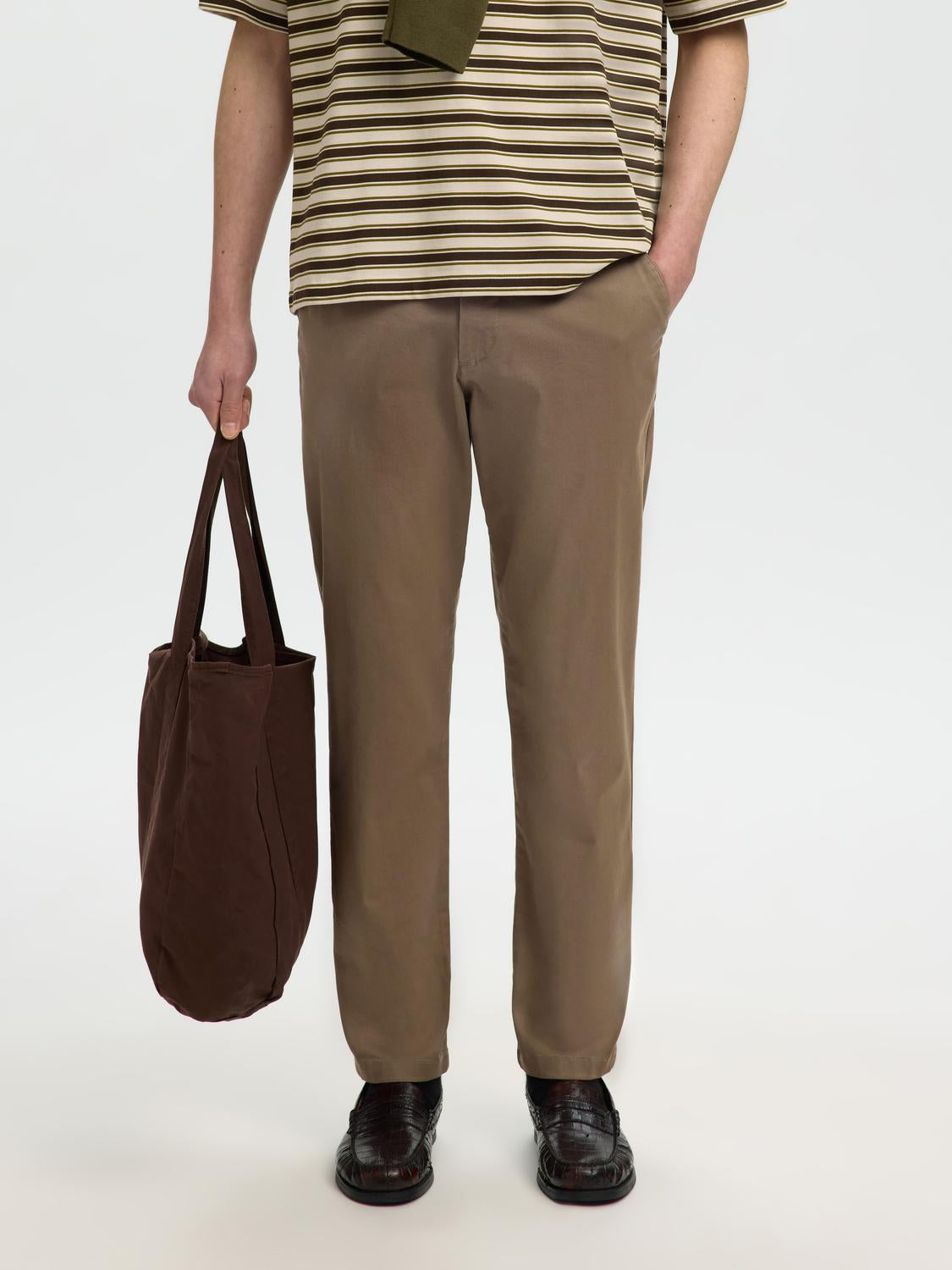 model_shot-front