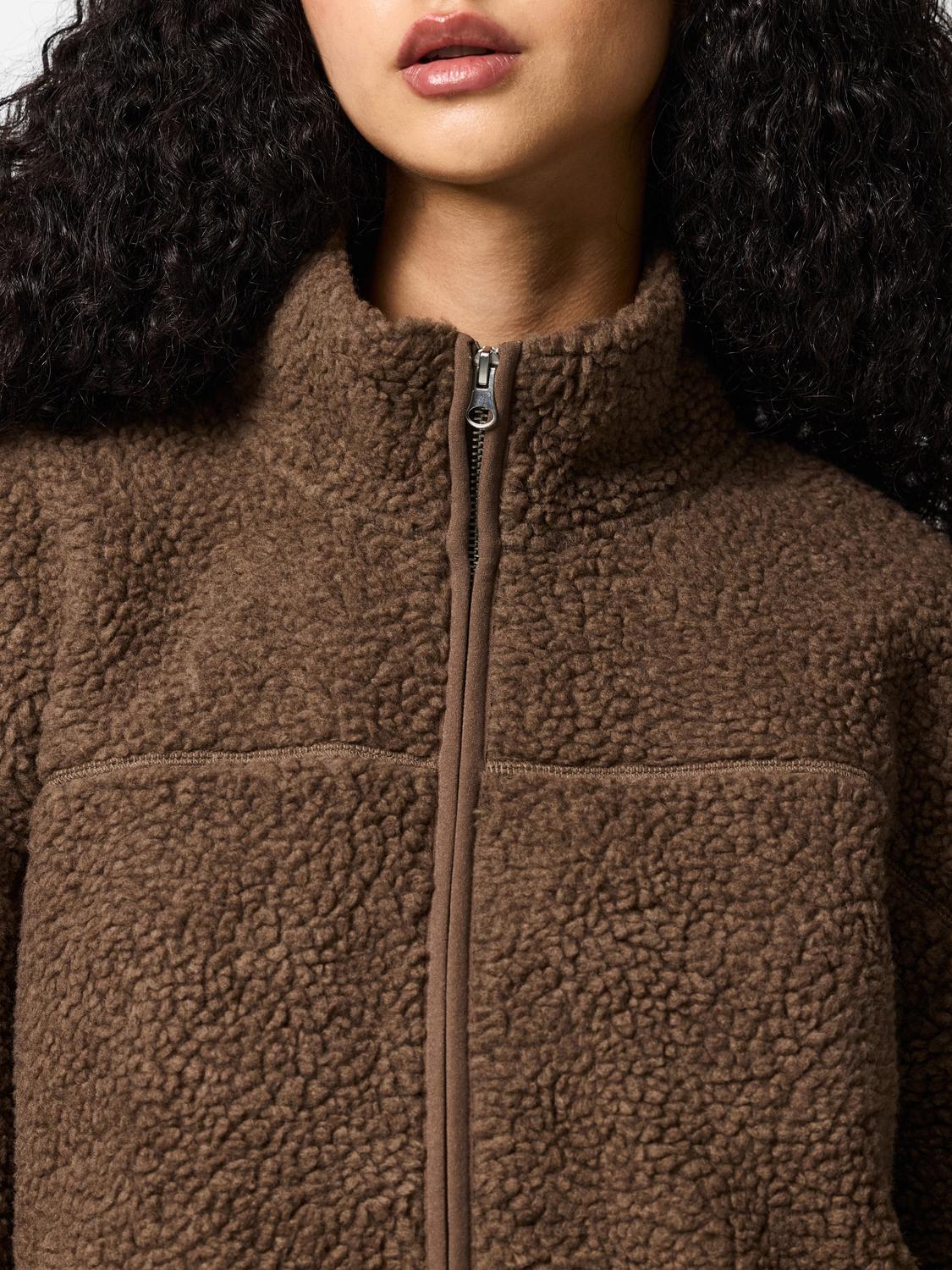 model_shot-detail