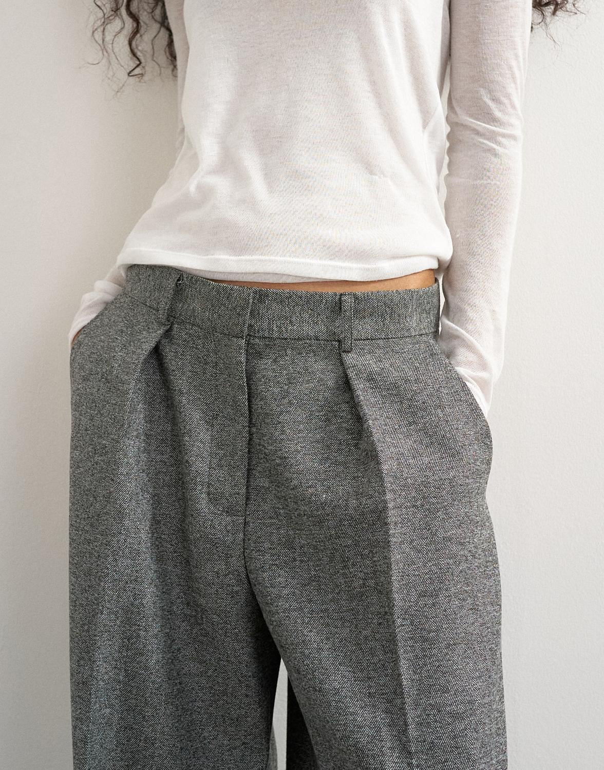 model_shot-front_full