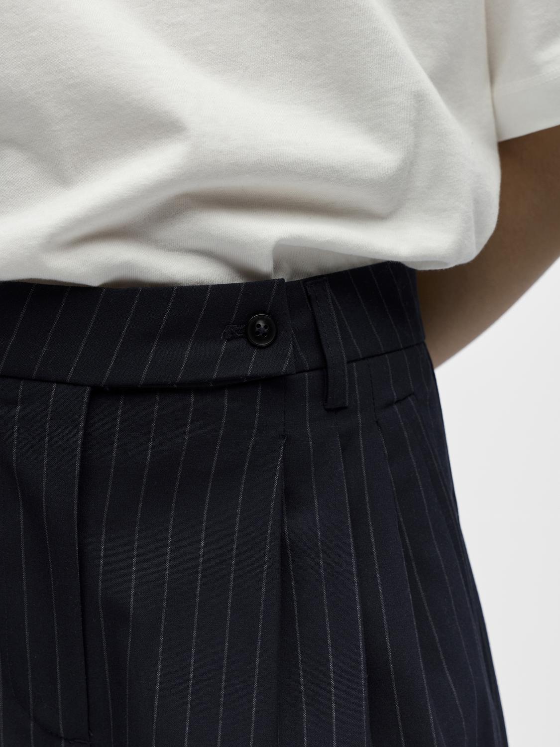 model_shot-detail
