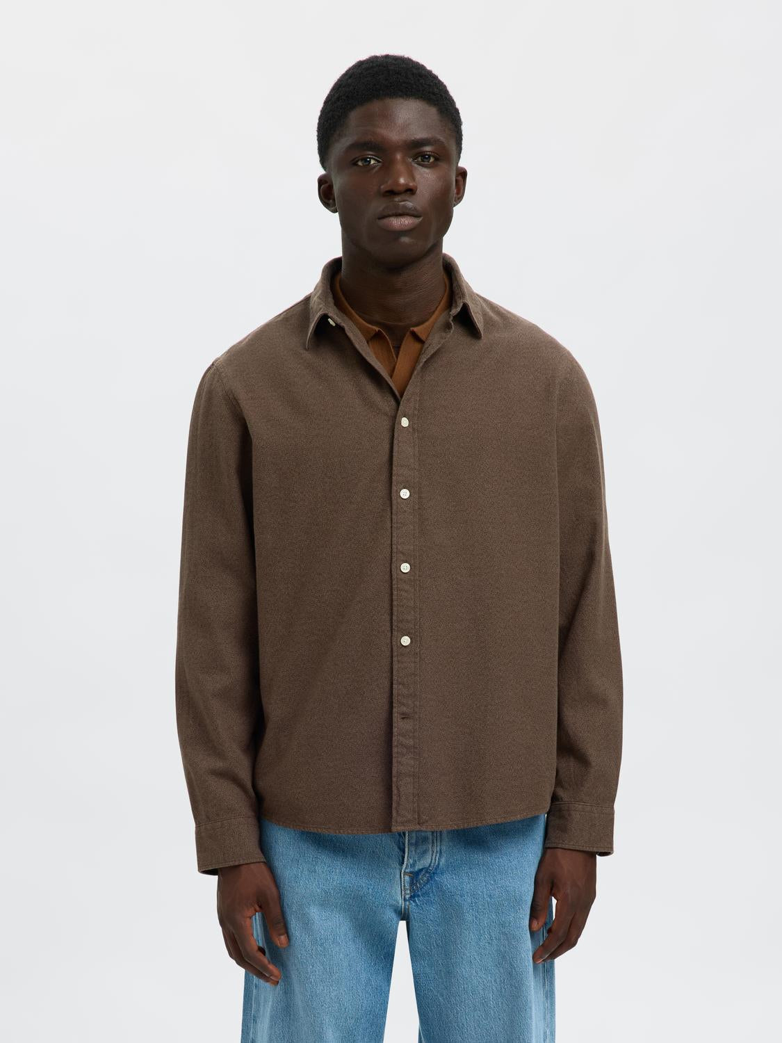 model_shot-front