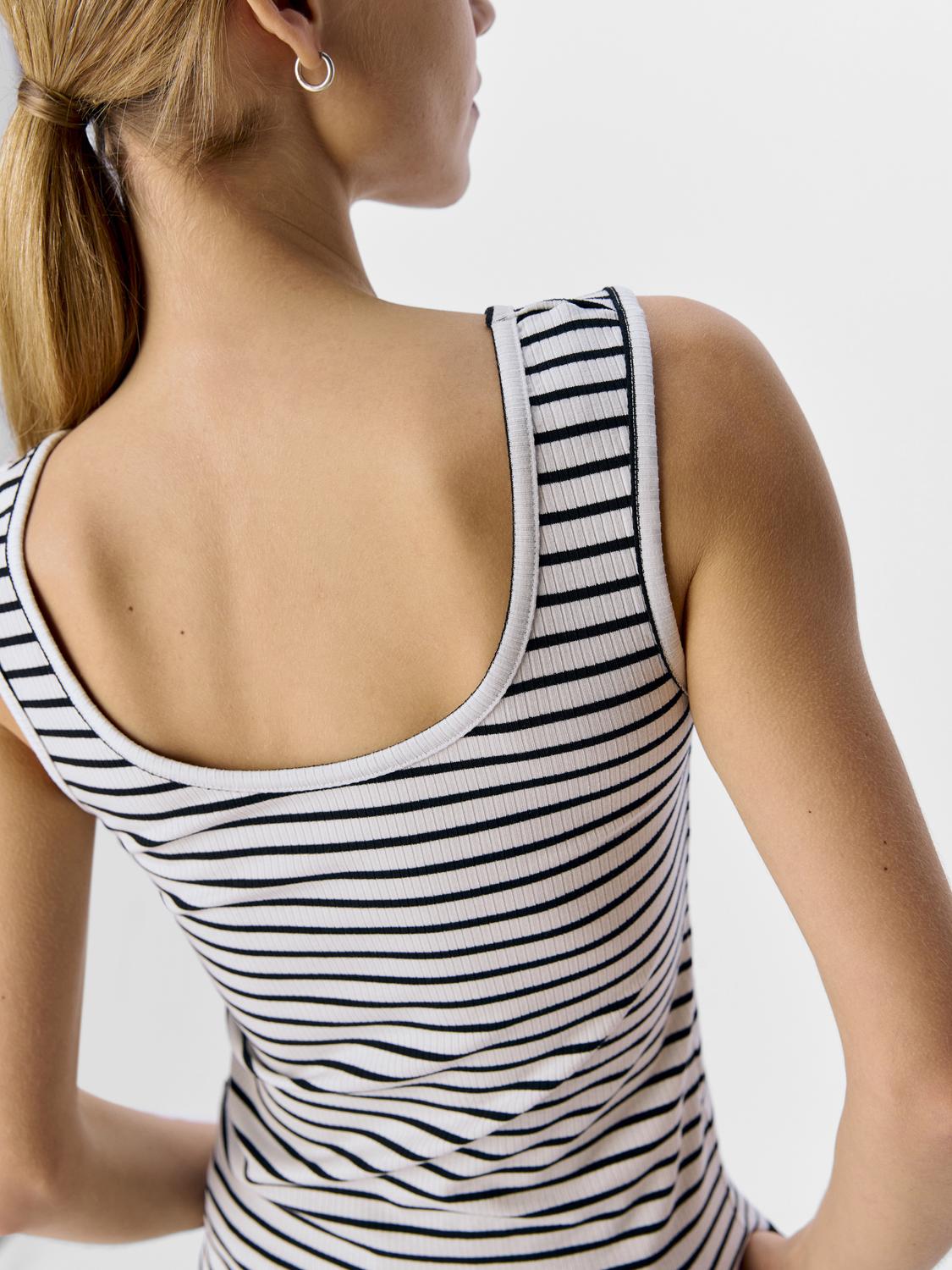 model_shot-detail