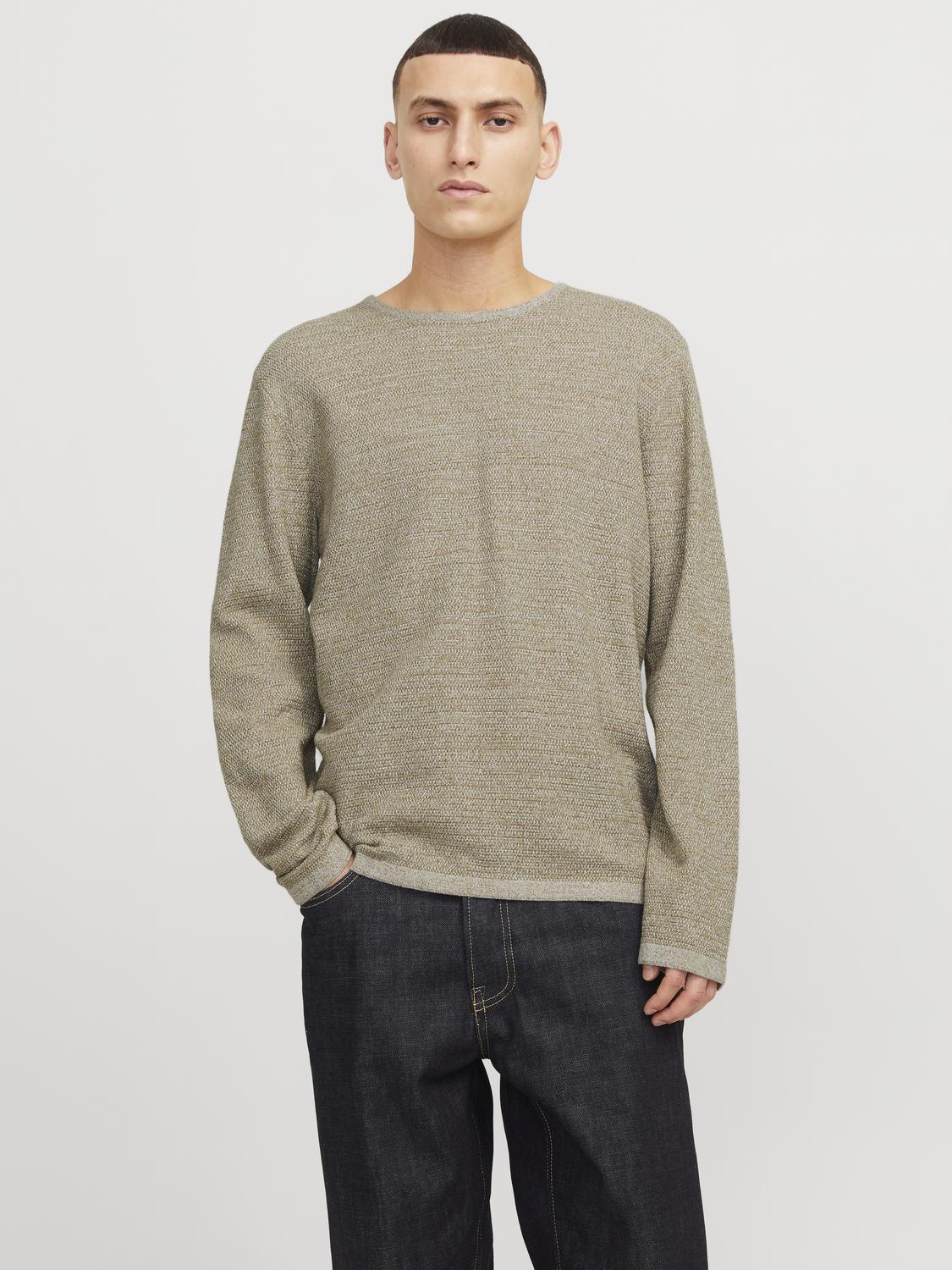 model_shot-front