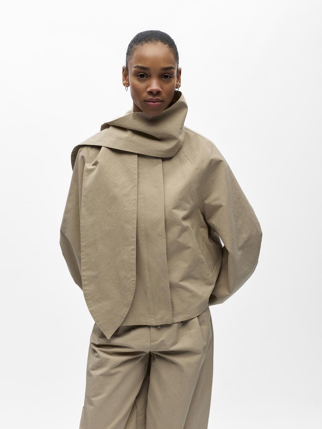 model_shot-front