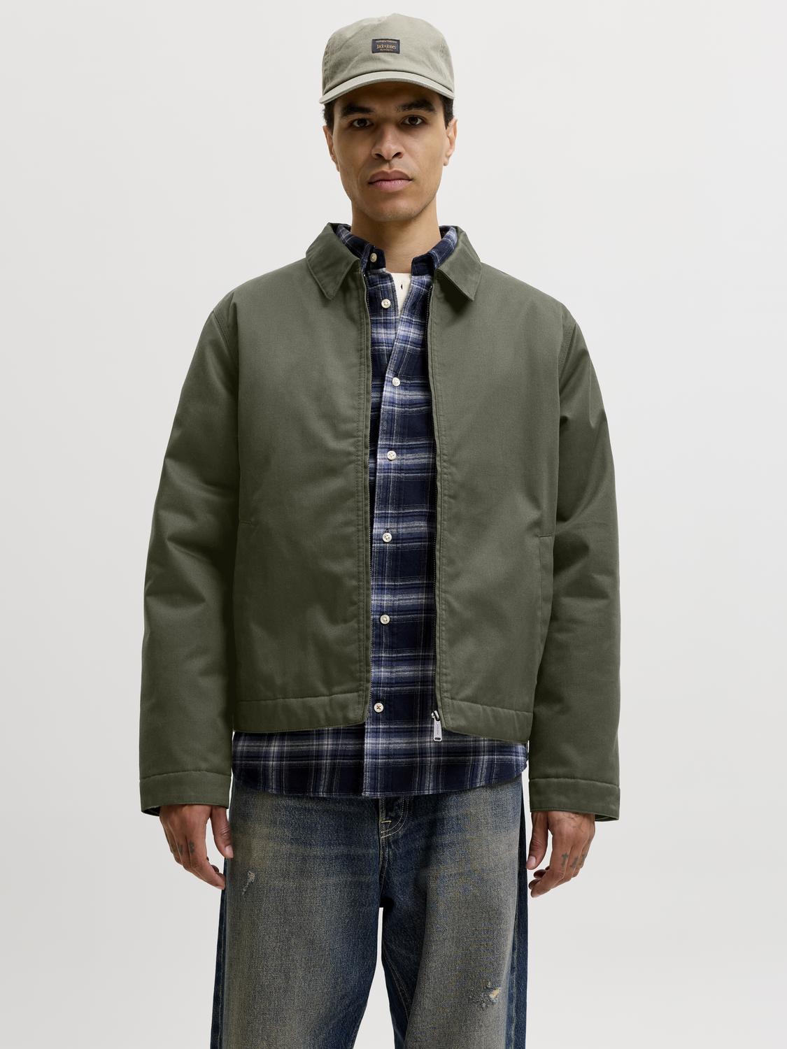 model_shot-front