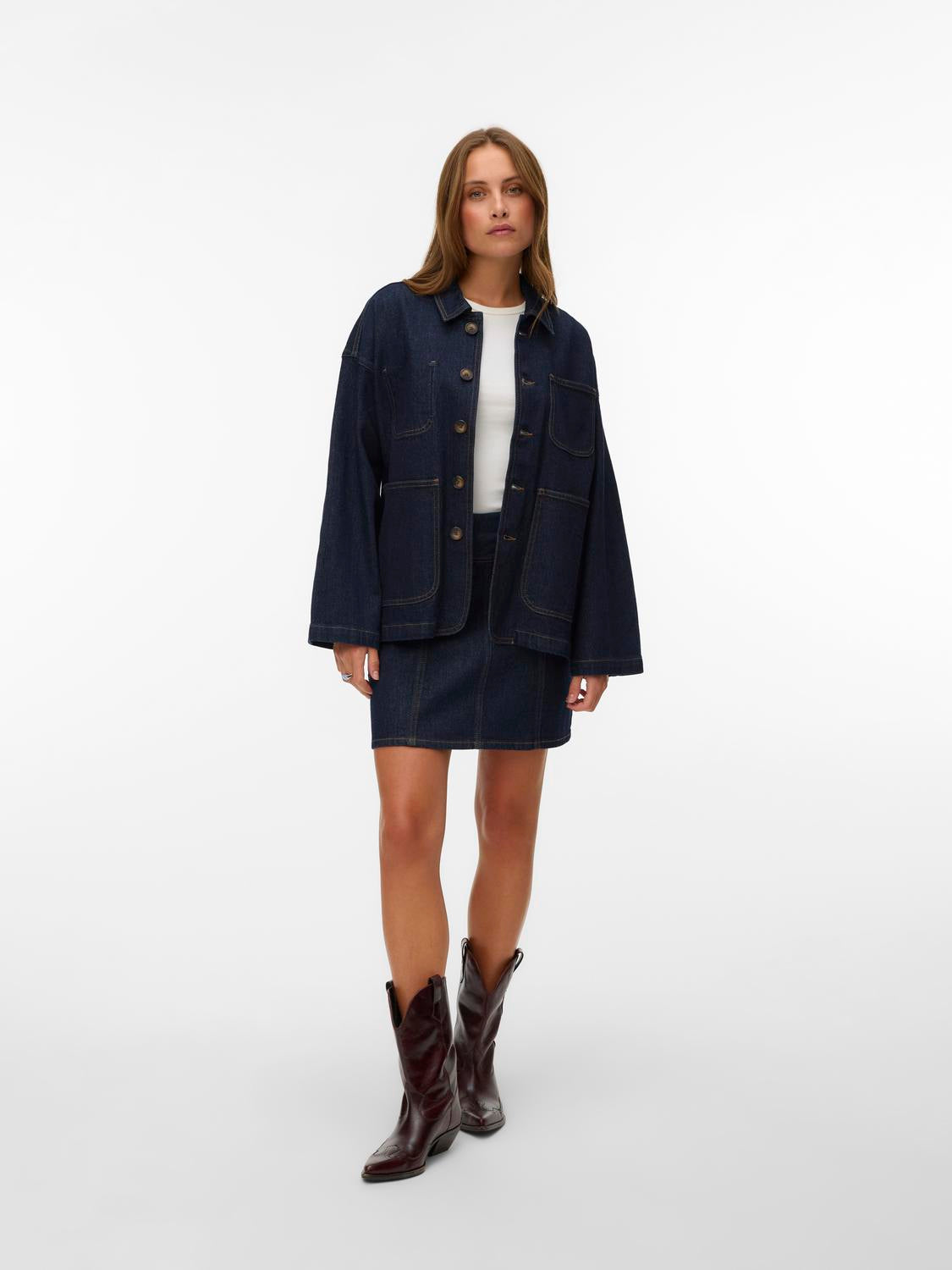 model_shot-front