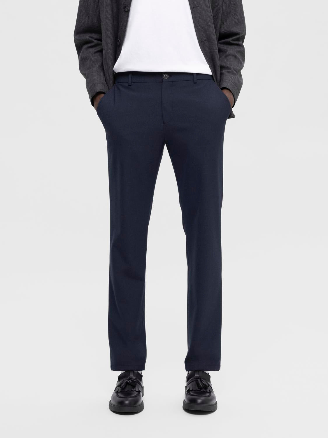 model_shot-front