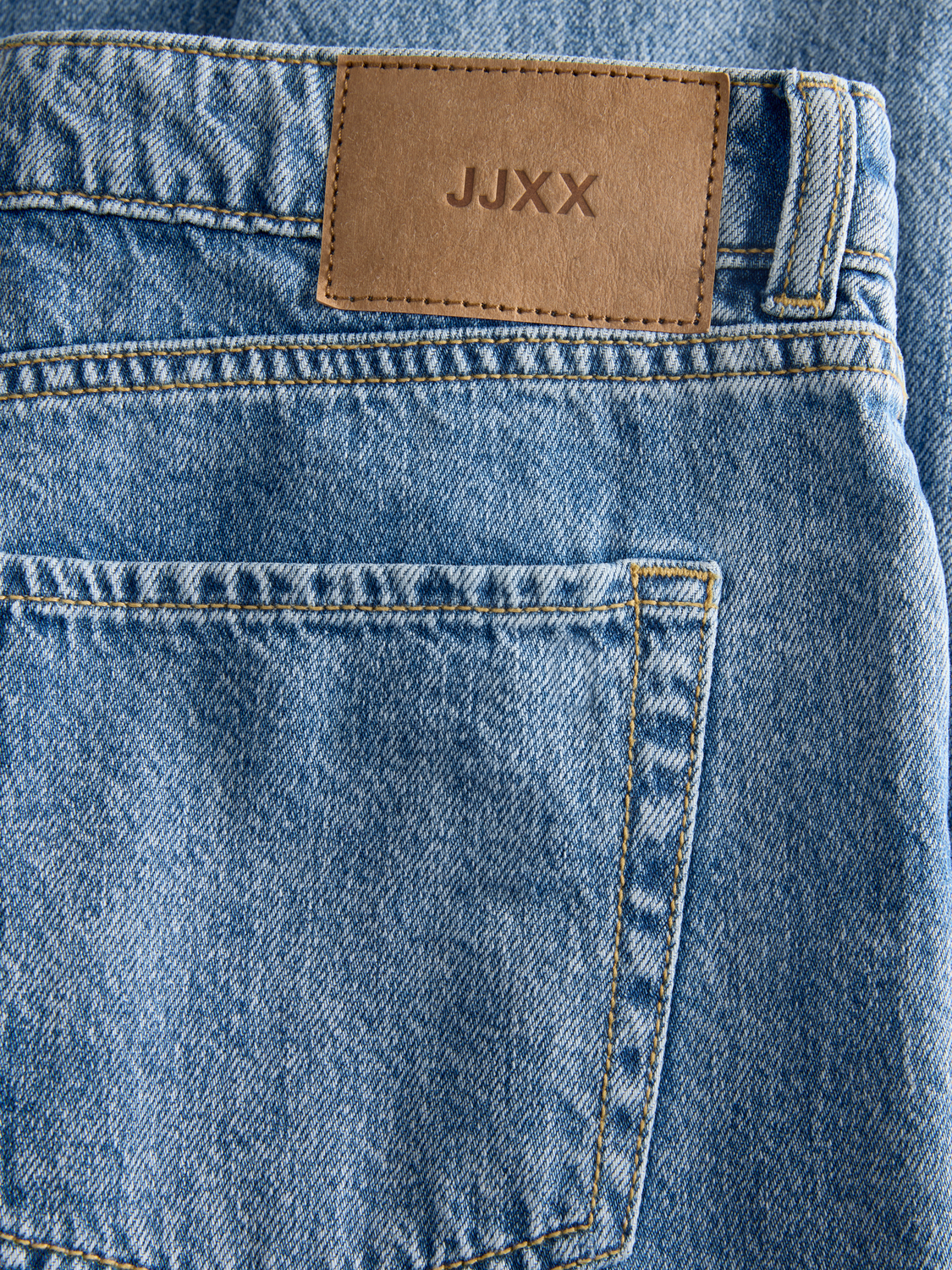 model_shot-detail