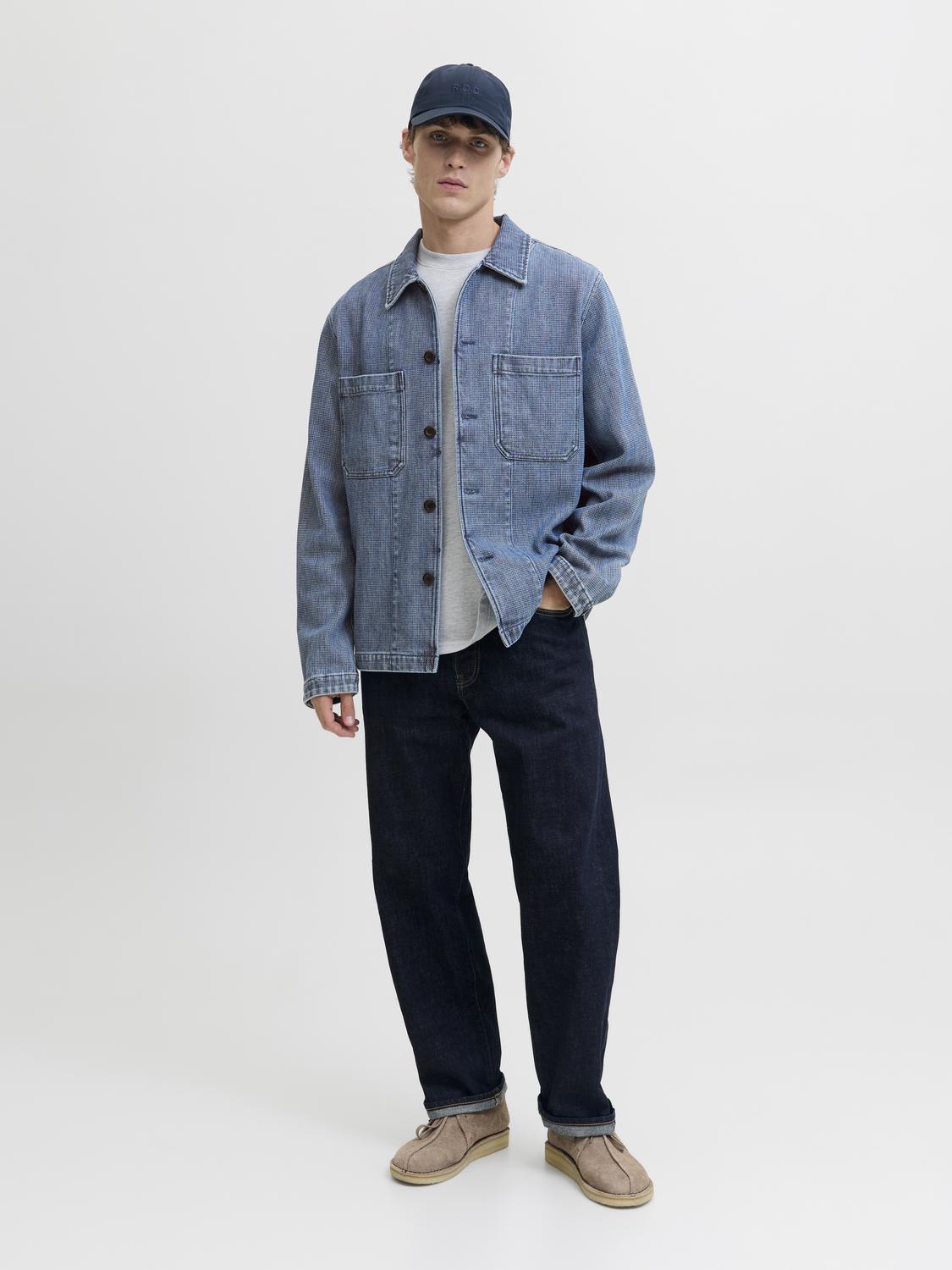 model_shot-front_full
