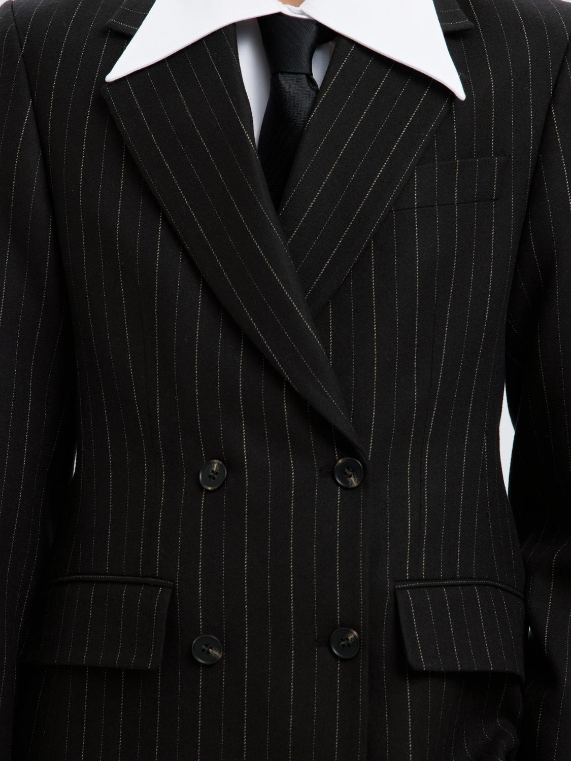 model_shot-detail