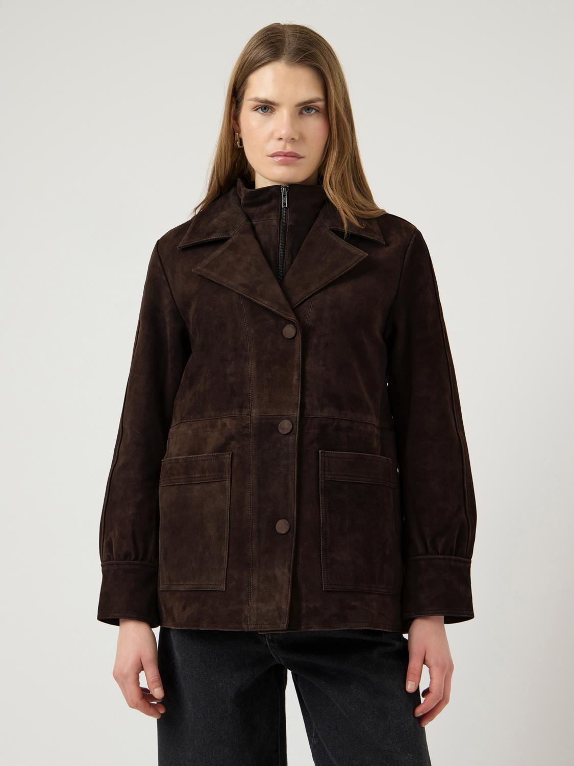 model_shot-front