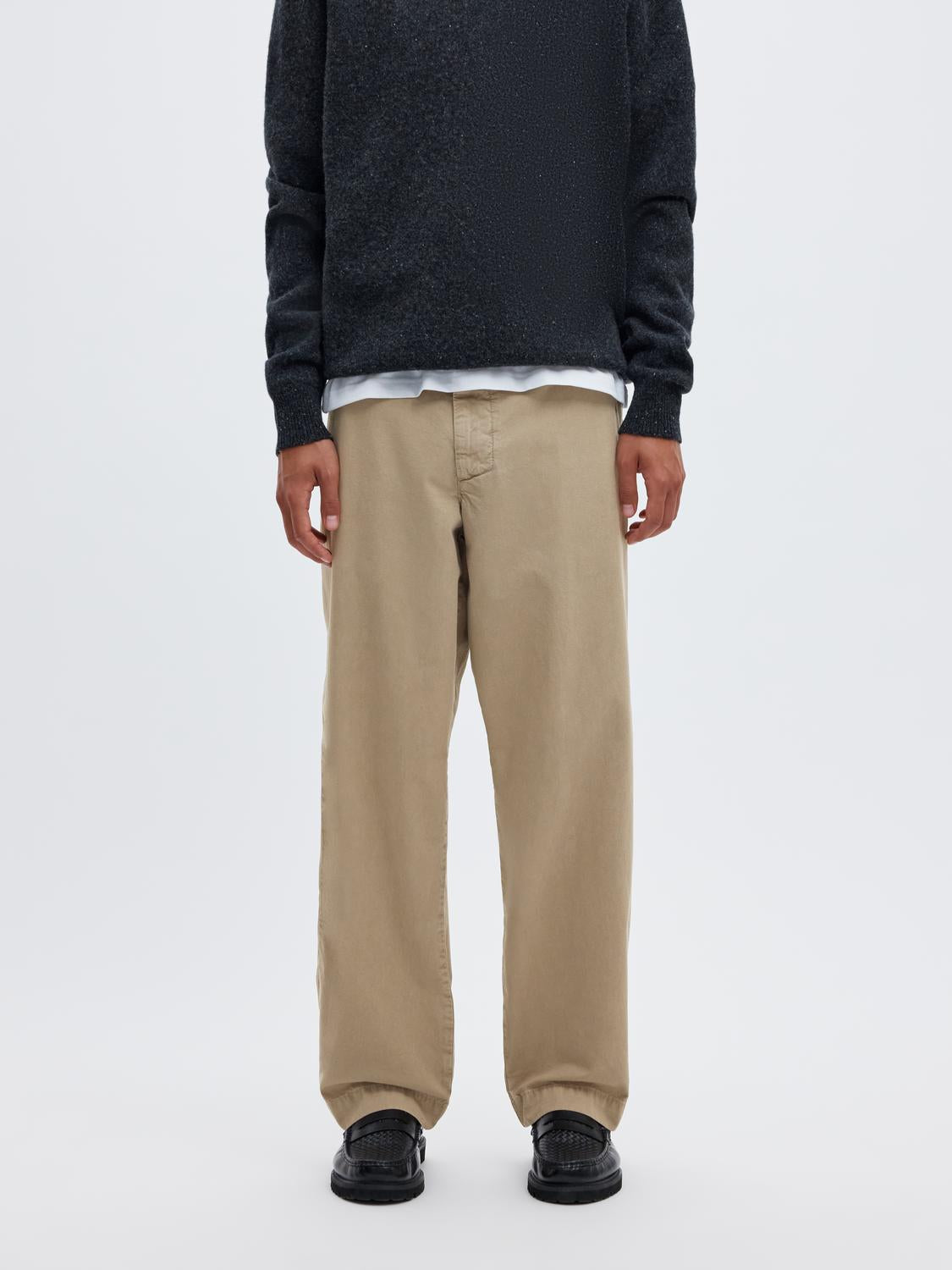 model_shot-front