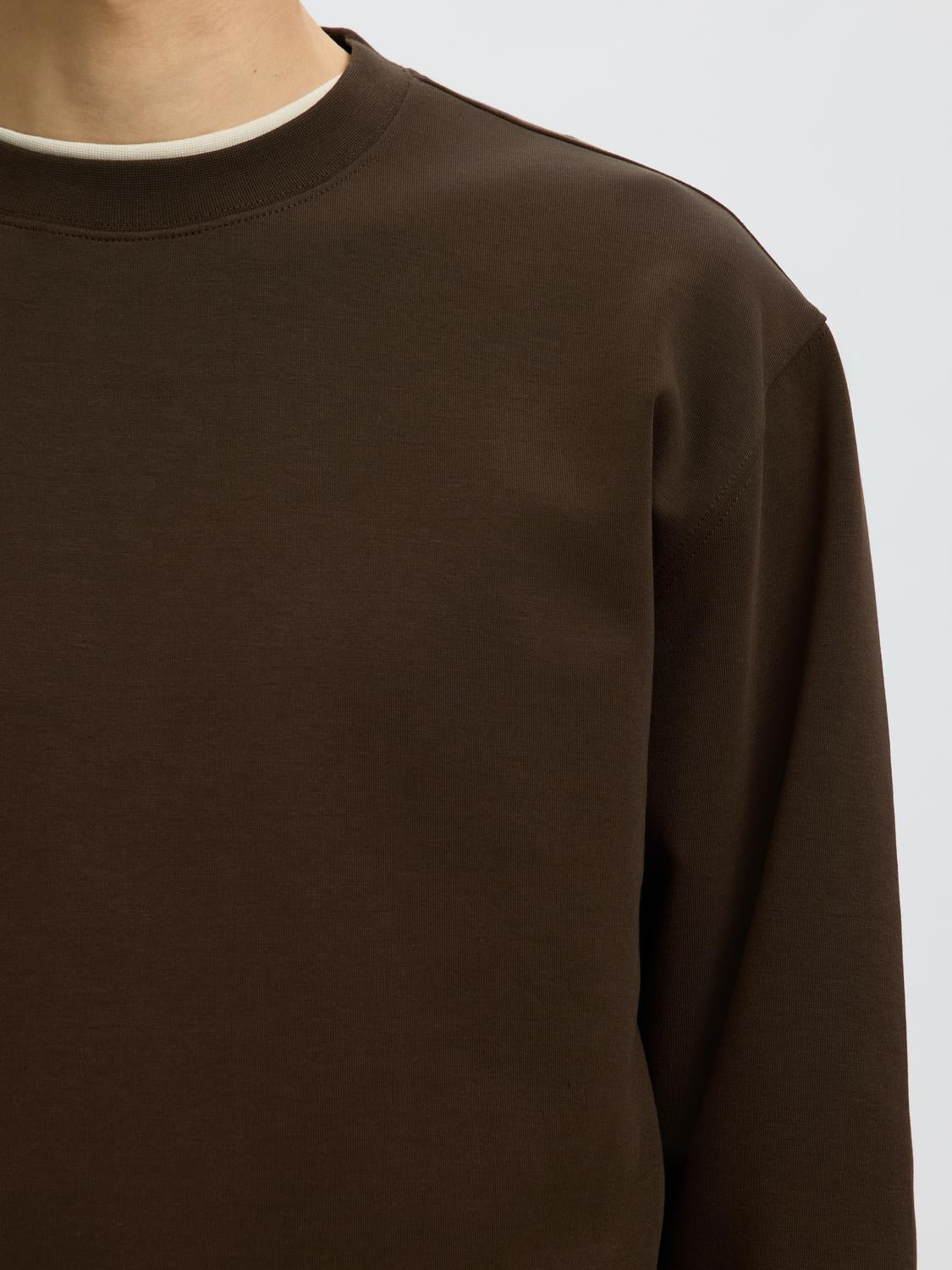 model_shot-detail