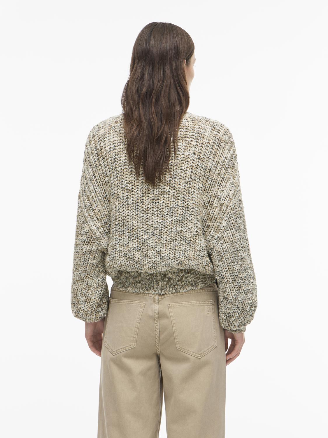 model_shot-back