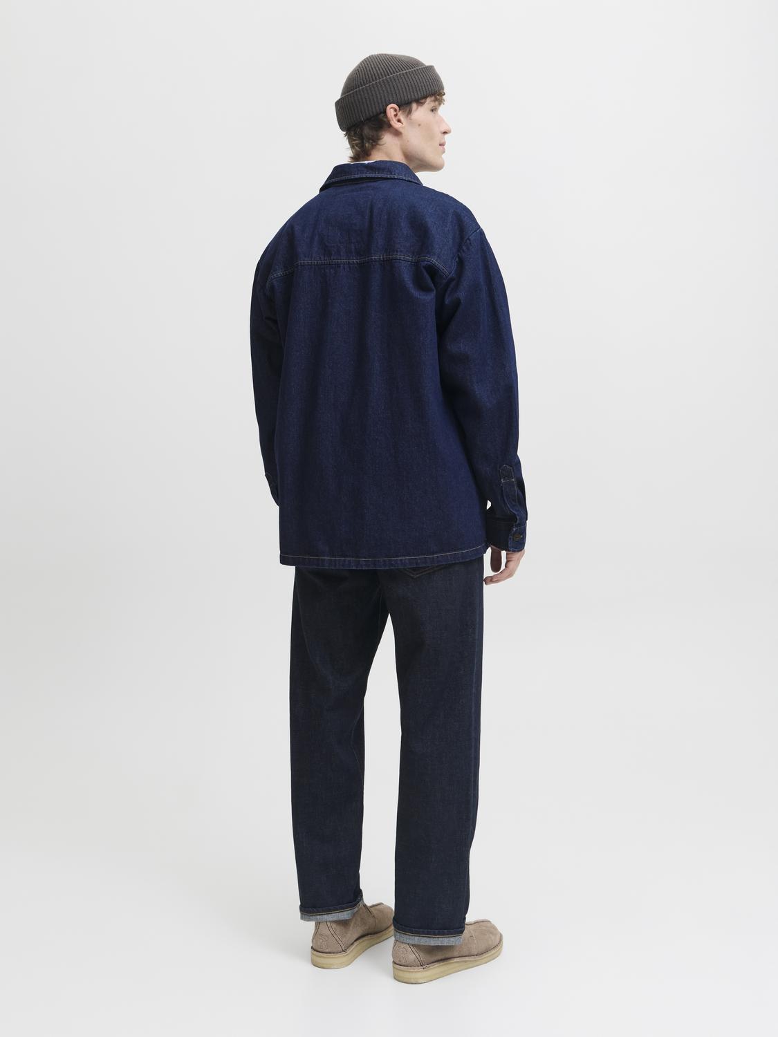 model_shot-back